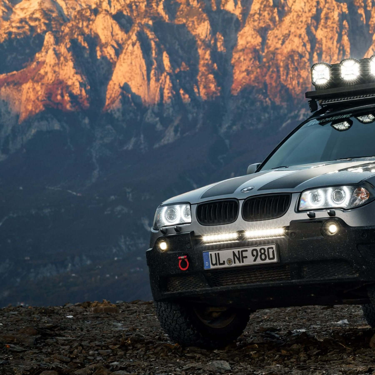Strands NUUK D-LINE BARRA LED 10″